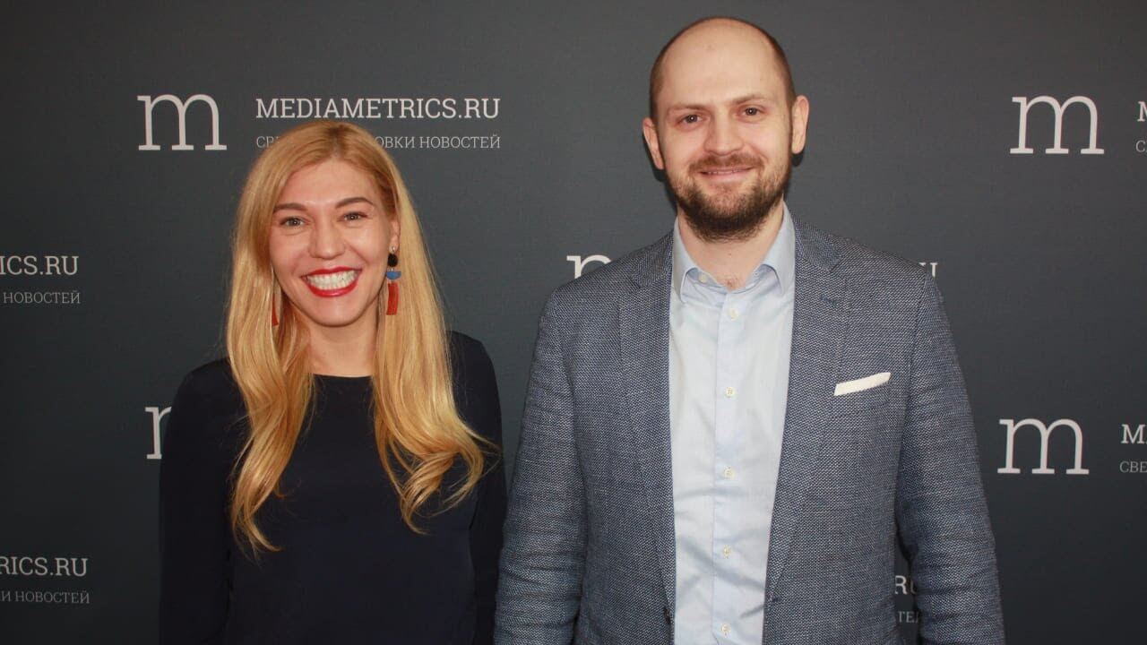 Имплантация нескольких зубов подряд — эфир радио Медиаметрикс